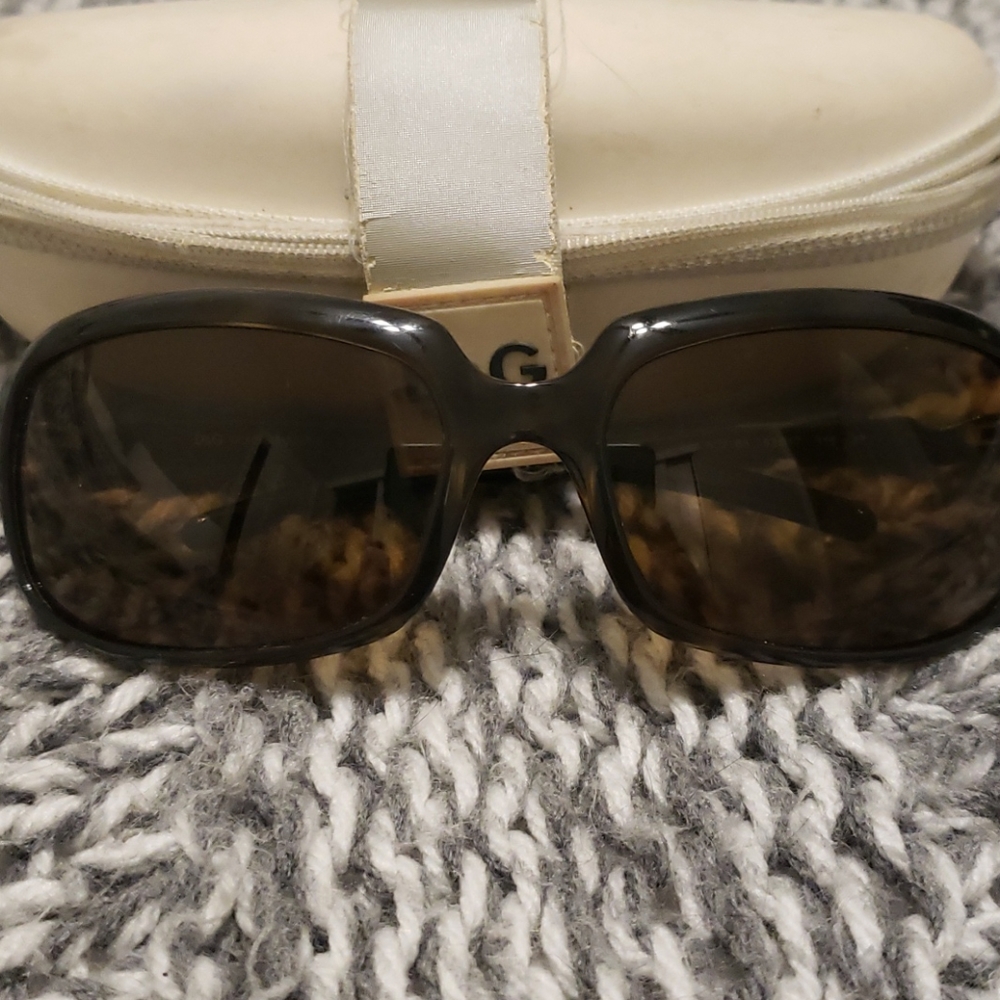 D&G polarized tortoise  sunglasses